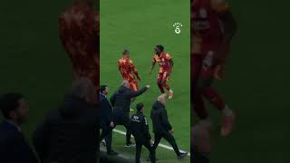 Renato Sam-Na Nhaga gol sonrası sevinç galatasaray gol