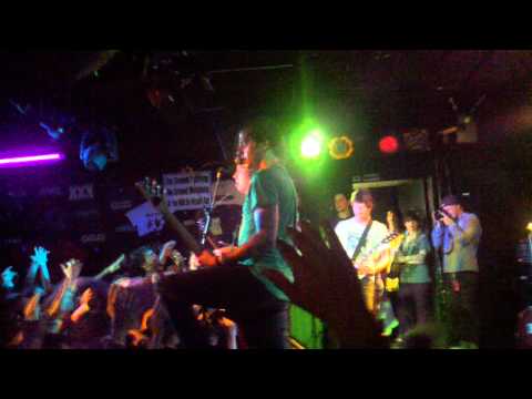 Of Mice & Men (w/ Austin Carlile) Live @ Chain Rea...