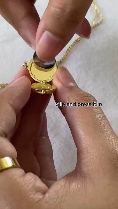HOW TO: put a photo in your locket 💖 What would you put inside?