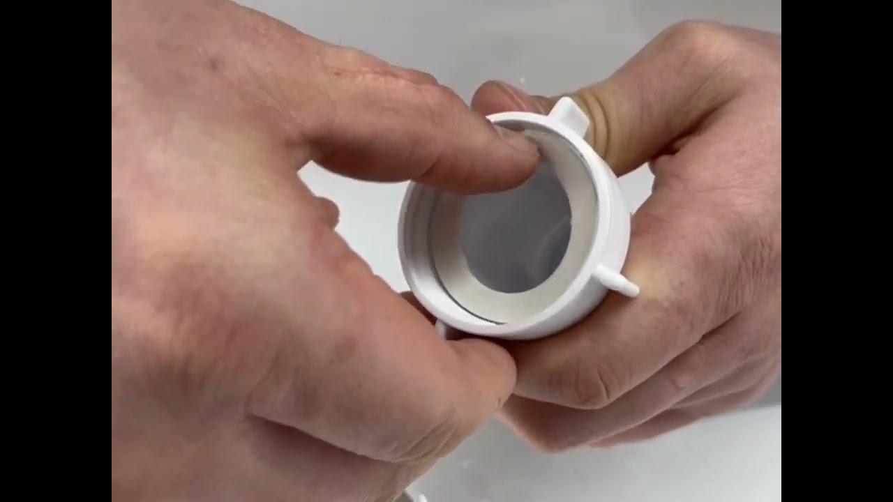 Установка гофрированных сифонов А-3013 и А-7013 на раковину.