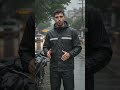 Enfrente qualquer chuva com estilo e proteção!Conjunto impermeável completo: jaqueta com capuz