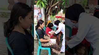 Going To The Posyandu Mothers Come In Crowds posyandu short children villagehall ai