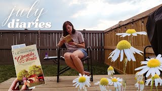 JULY DIARIES 🌼 reading, thrifting, library haul & summer days