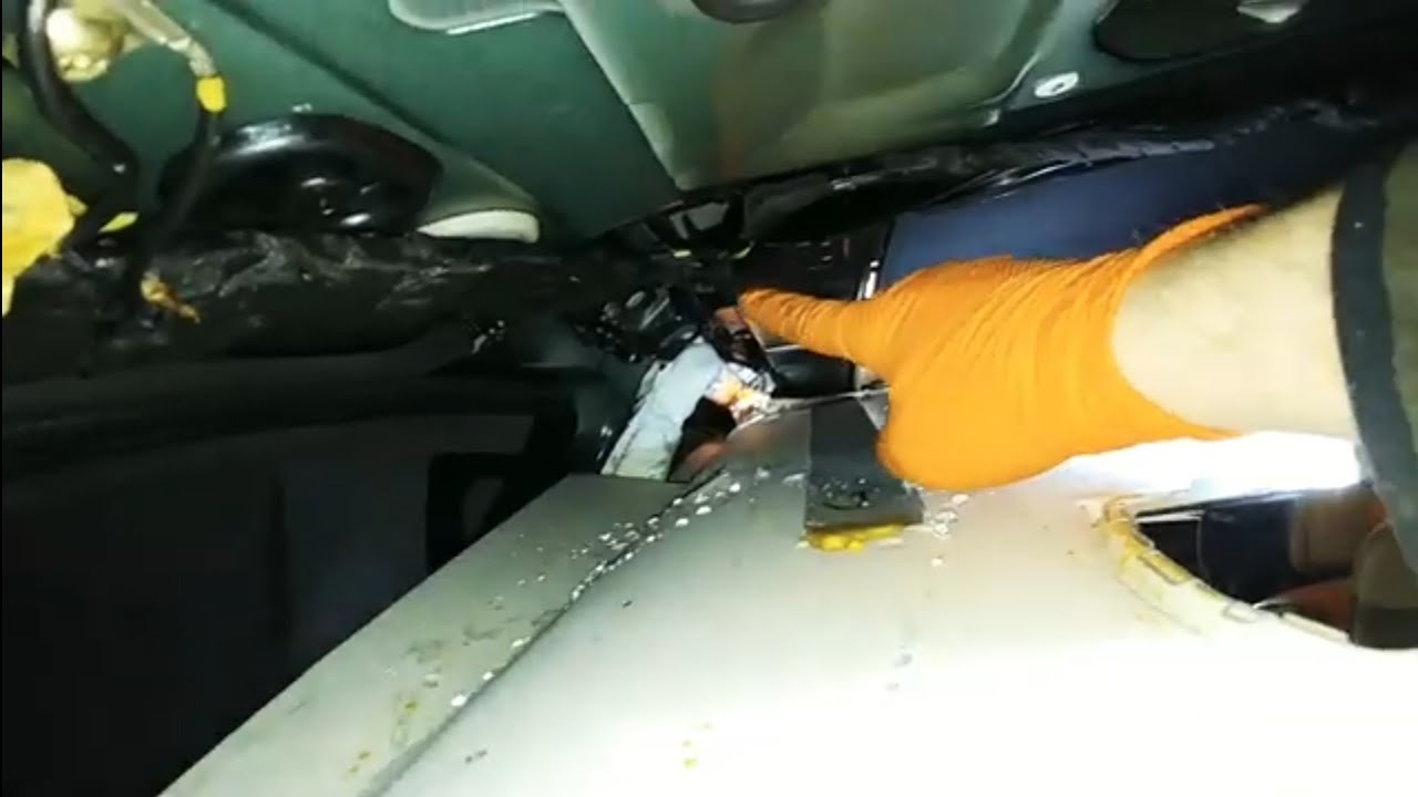 Bmw E61 Panoramadach Ablaufe Verstopft Wasser Im Kofferraum Oder Radmulde Reinigung Der Ablaufe Youtube