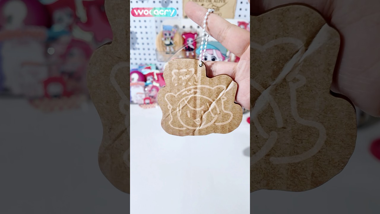 So wooden keychain really is a chameleon 