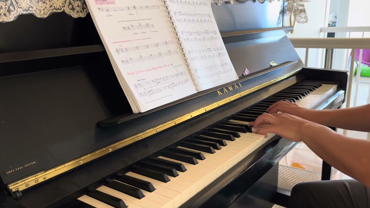 When Johnny comes marching home G minor