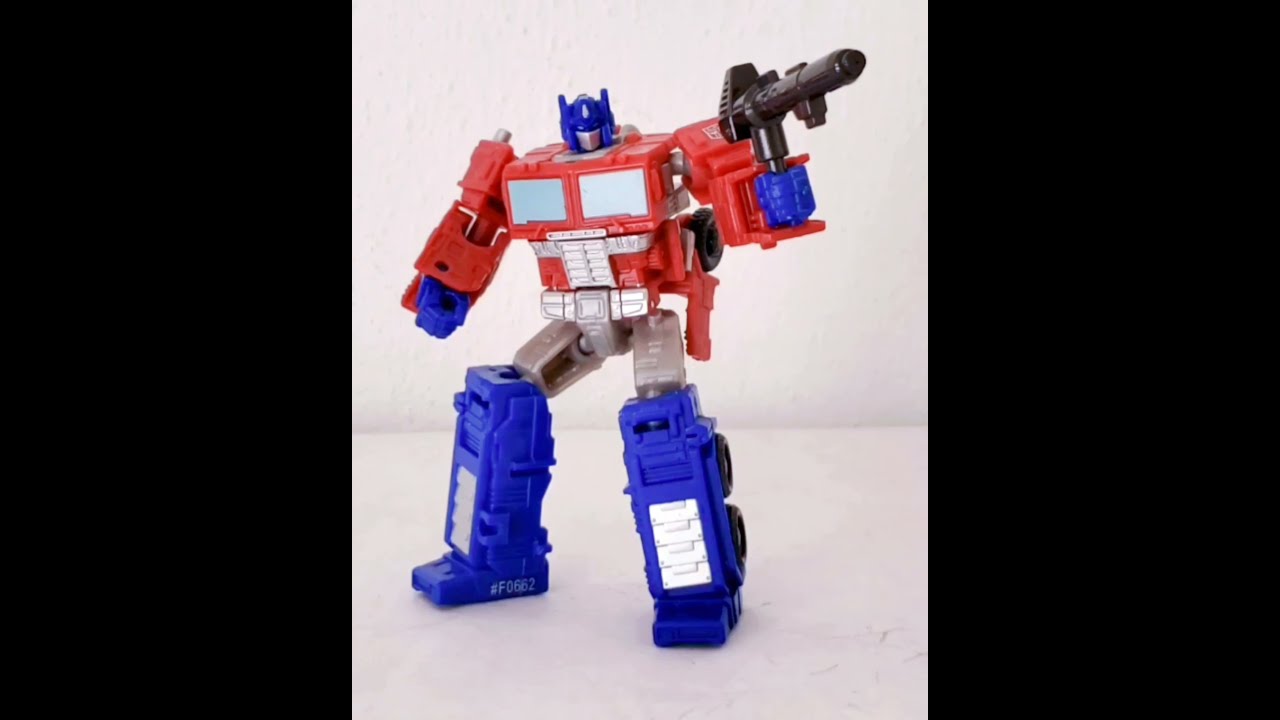 Optimus Prime (Core Class) de Transformers WFC Kingdom, Stop-Motion