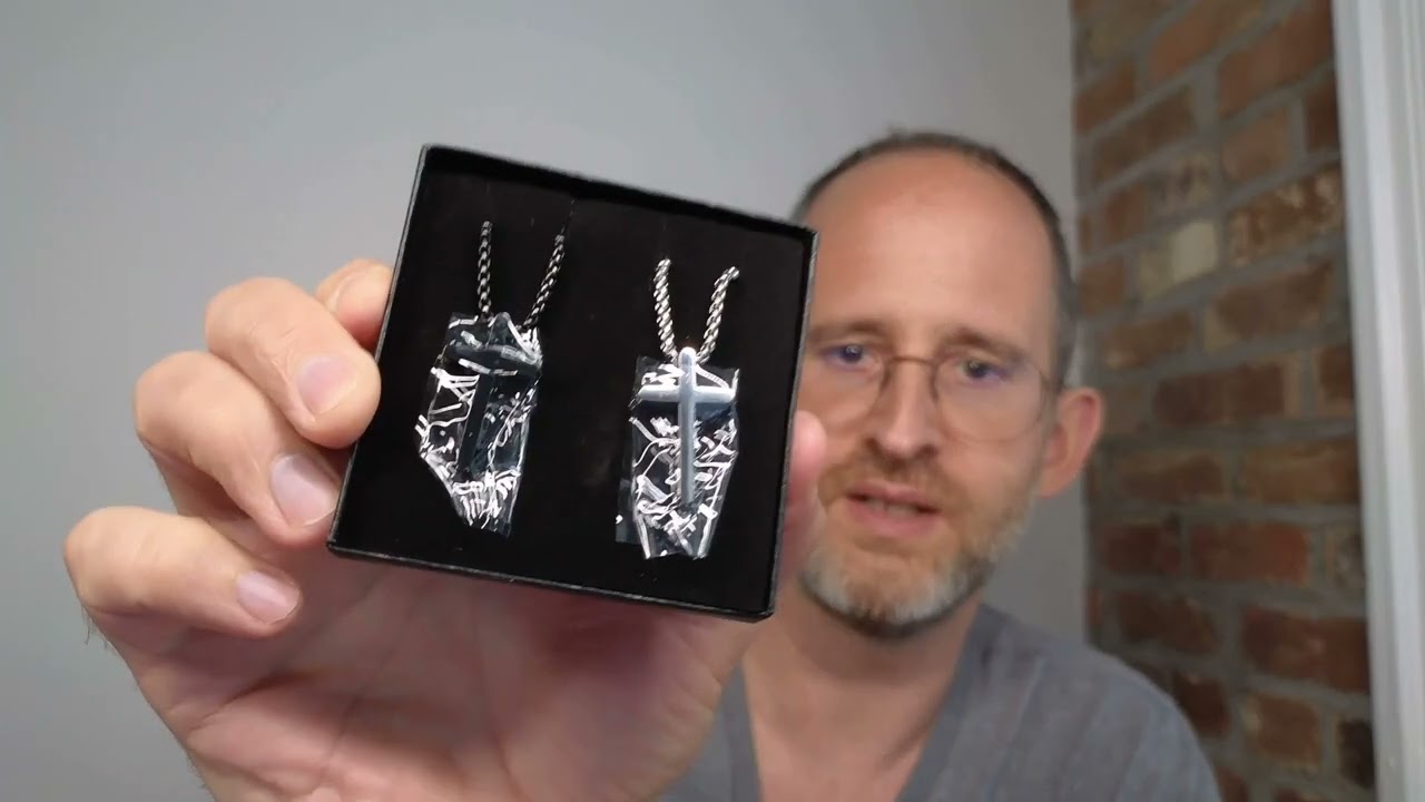 Romass 2 Pcs Cross Necklace review