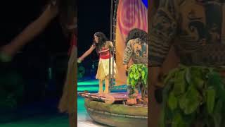 Just a friendly conversation #moana #disney #disneyonice #shorts #maui #youtubeshorts
