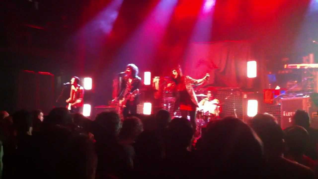 Born Cages - Fuel To The Fire live in Silver Spring