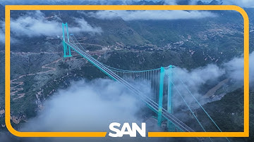 Op 600 meter hoogte opent de hoogste brug ter wereld in China