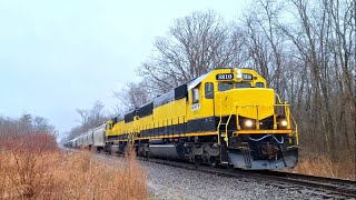 Wnyp Rr Sd60 Yellow Jackets Lead A Clickety Clack Tune On Wet Rails