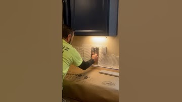 I-TILE How to spread mastic tile adhesive on kitchen full backsplash for tile installation