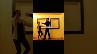 about Ames illusion room!