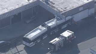 No serious injuries after AC Transit bus crashes into building in Oakland, officials say