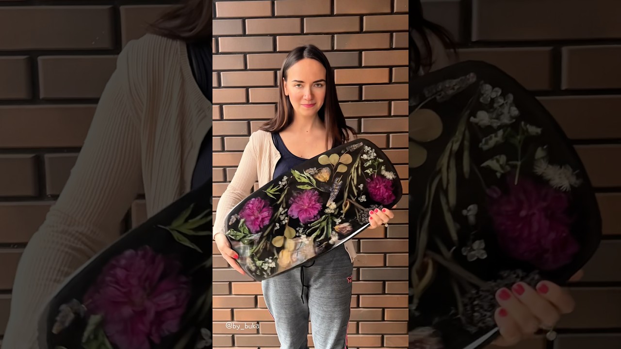 Столик с цветами в чёрном😍глянец зашкаливает…в наличии✅