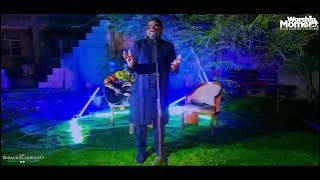 Fr Emmanuel Musongo dans medley bako tuna live worship moment