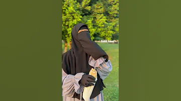 لا تحسب ان الدين بعيد عن حب وحياة حجاب 