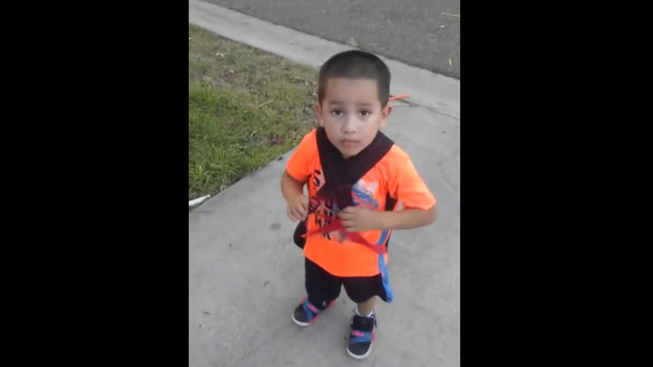 NIÑO QUE SE QUIERE IR DE SU CASA PORQUE LO REGAÑAN MUCHO // YoamWTF