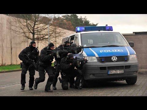 EINSATZ FÜR DIE BUNDESPOLIZEI: Eskalation im ICE - Teil 1/4 | REPORTAGE | Kamera Zwei