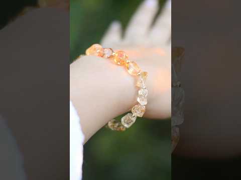 Браслет натуральний камінь Цитрин +вставки золото, фур-ра гіп-ний сплав d-10х7мм+- обхват 18см, видео 1