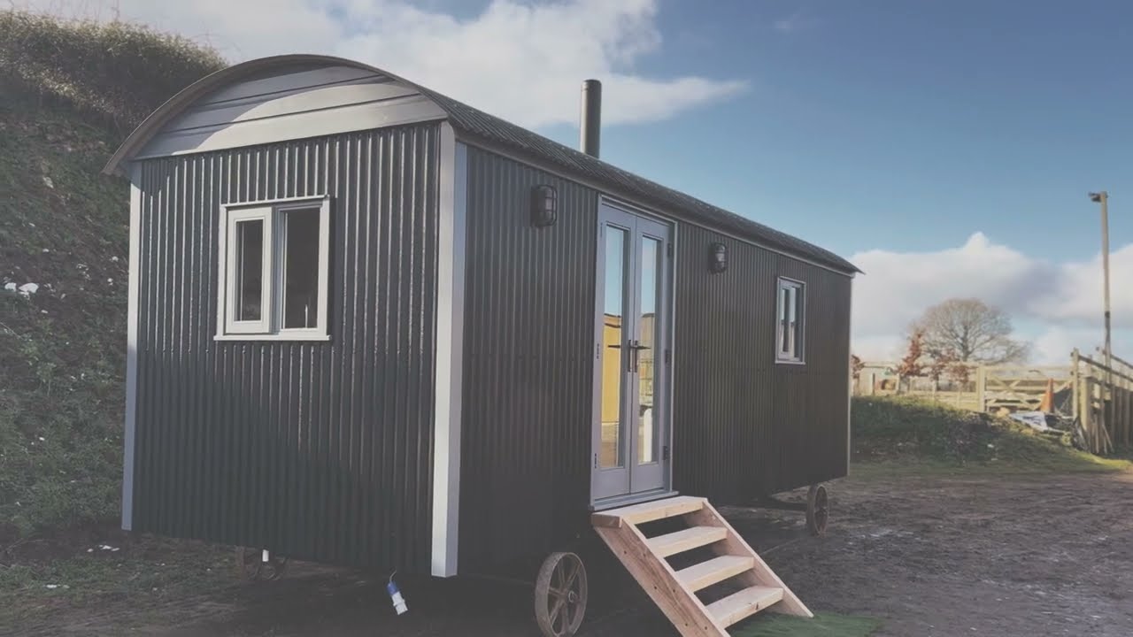 The Bantham | 7.5m Luxury Shepherd’s Hut for Sale – Handcrafted Tiny Home UK