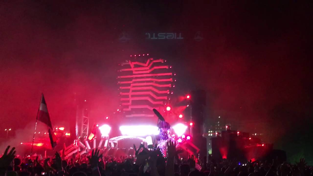Tiesto EZOO 2016