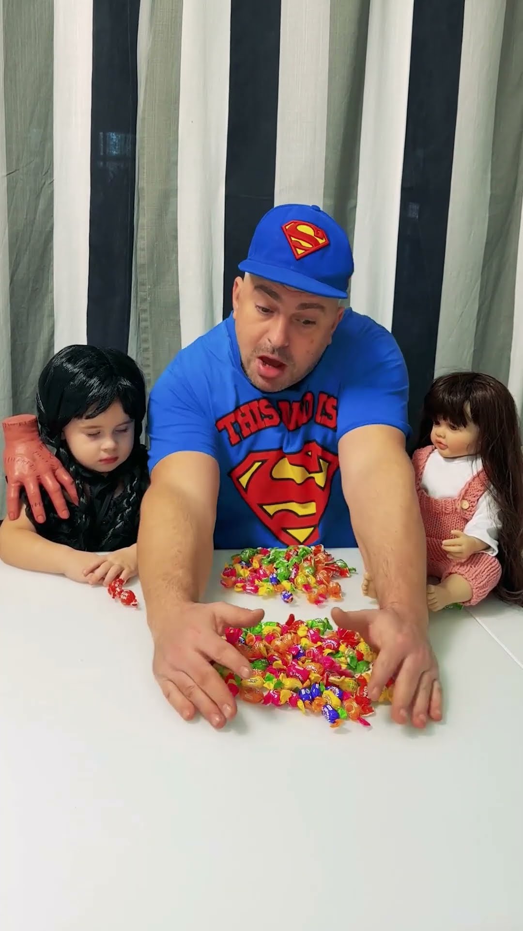 comedy: ?dad pranks baby with candy?❤️?