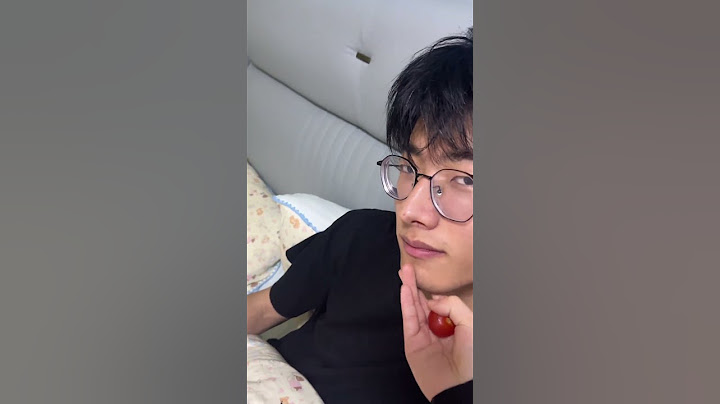 男朋友玩游戏时候的正确操作薄肌男孩 情侣 恋爱日常