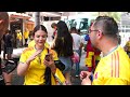 A esto se dedica un colombiano, entre los 4.000 voluntarios del Mundial