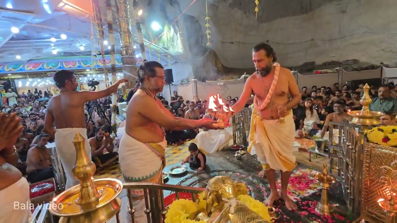 BATU CAVES AYYAPPAN TEMPLE  MAHA PADI POOJA  (PART 3 VIDEO )  30-12-2025