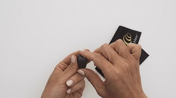Clean and maintain your Cochlear™ Baha® 6 Max Sound Processor