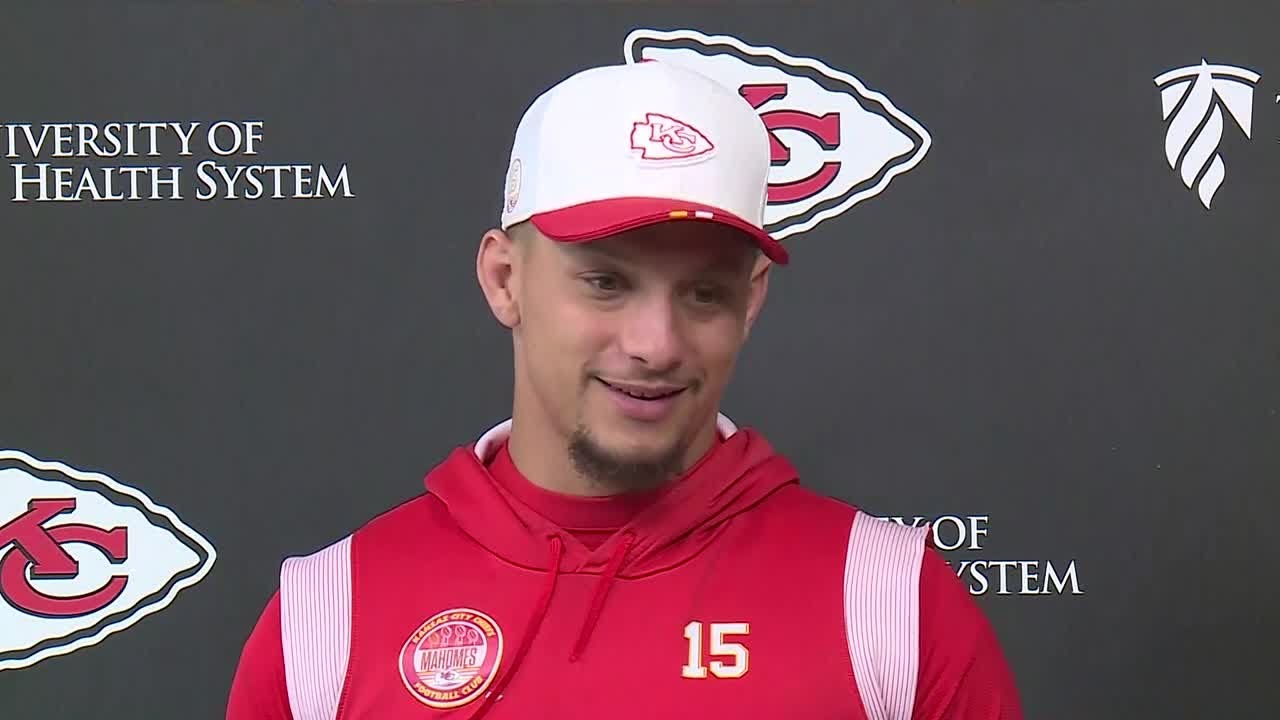 chiefs-quarterback-patrick-mahomes-talks-preparing-for-thanksgiving