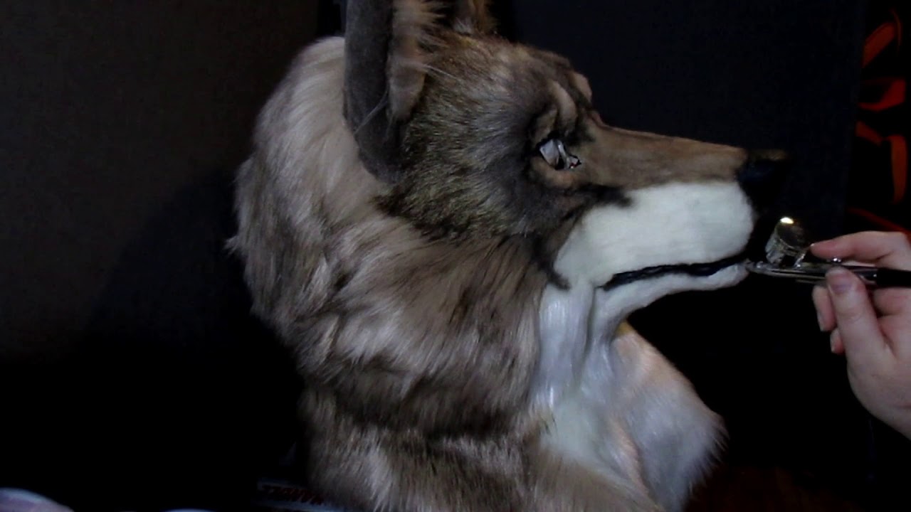 Realistic wolf airbrushing - YouTube
