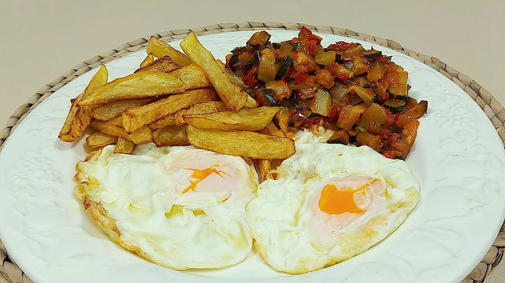 🍳 BROKEN EGGS 🍆🥒 WITH PISTO AND POTATOES 🥔 // BEATRIZ COCINA