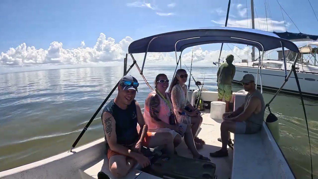 Leaving Caye Caulker to Goff’s Caye with Lokal Kulcha Tours.