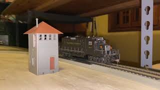 HO Mantua Classic MRC Loco Genie Pennsylvania Railroad GP20 # 5017 Review