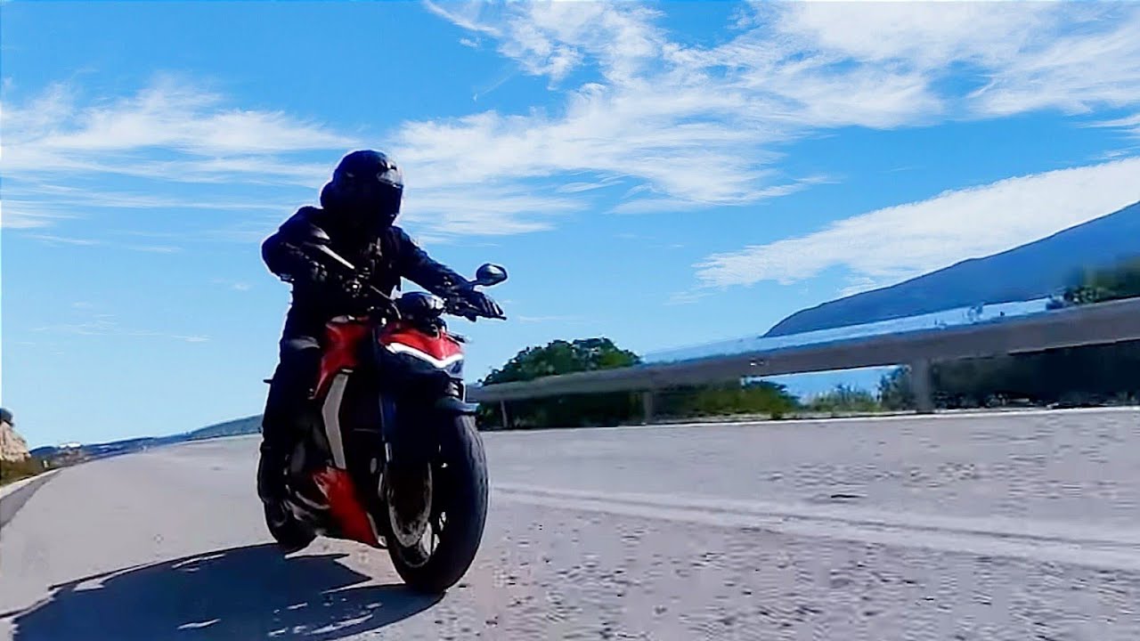 Ducati Street Fighter V2 Test Ride Review Moto in Action