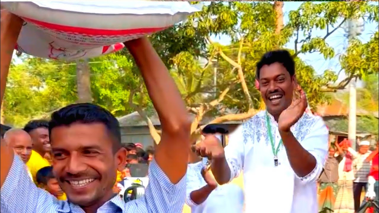 Everyone in the village participated in the strange game of strange ball and won attractive prizes