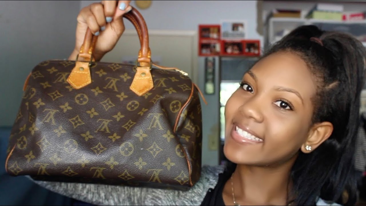 What&#39;s In My Bag | Louis Vuitton Speedy 25 - YouTube