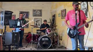 Download Lagu 27. The Ramones - Blitzkrieg Bop (Cover by f0r3v3r 07/07/2027) MP3