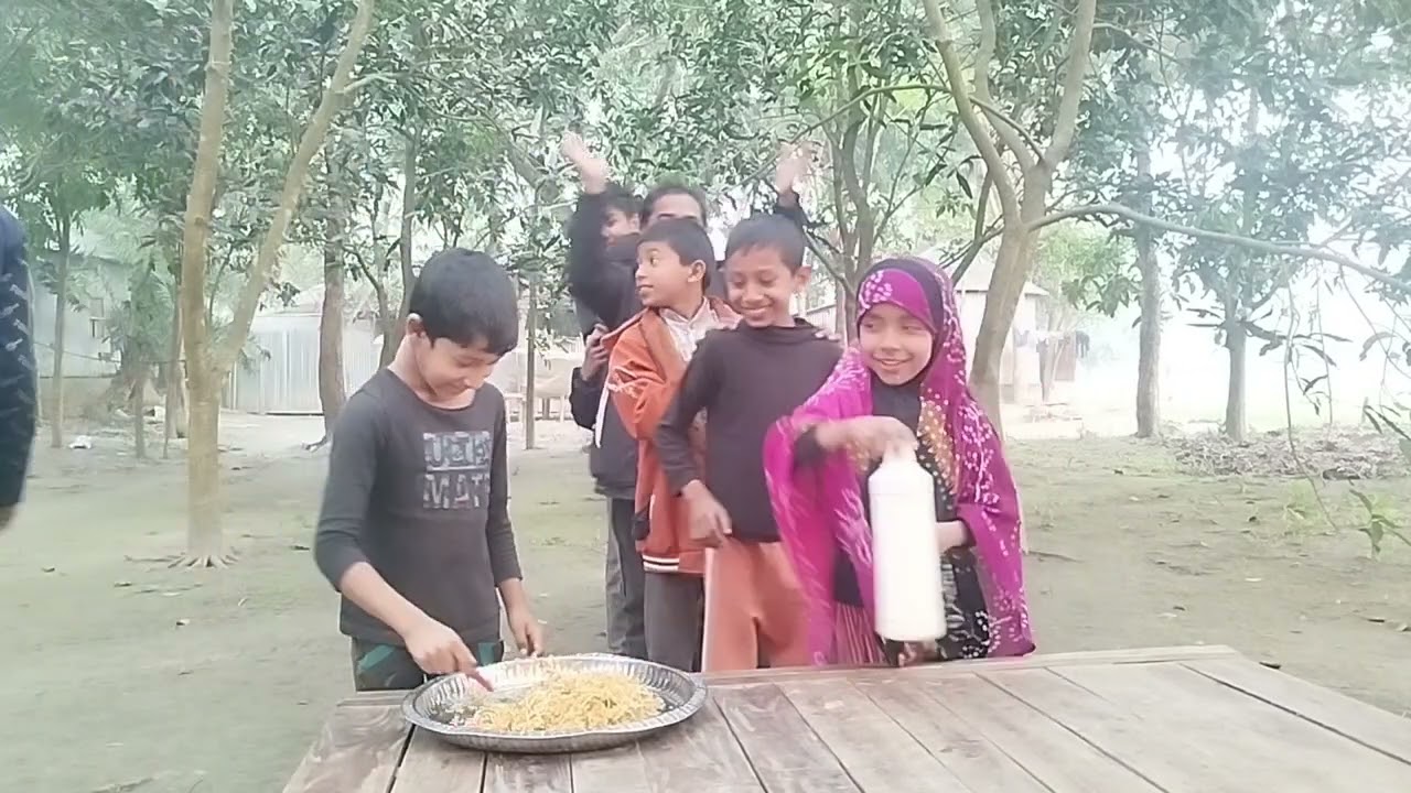 বোতল স্টান করতে পারলে নুডুলস খাওয়া ফ্রি