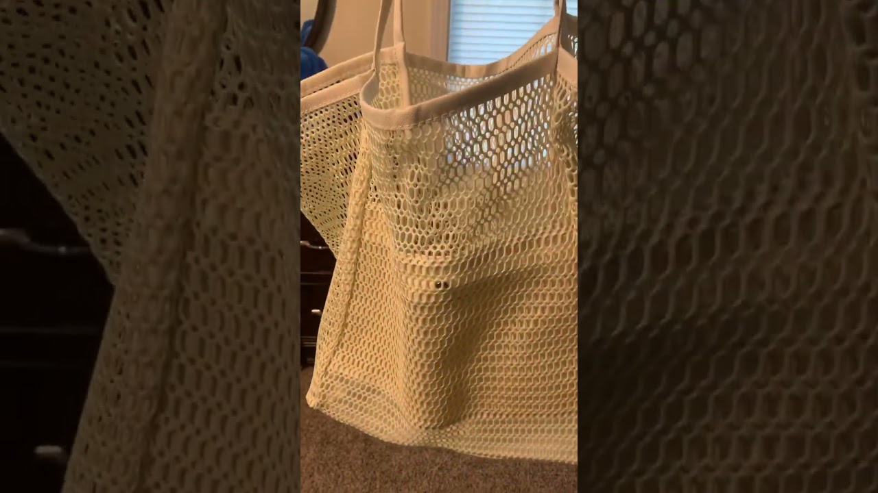 So many people getting this perfect beach bag