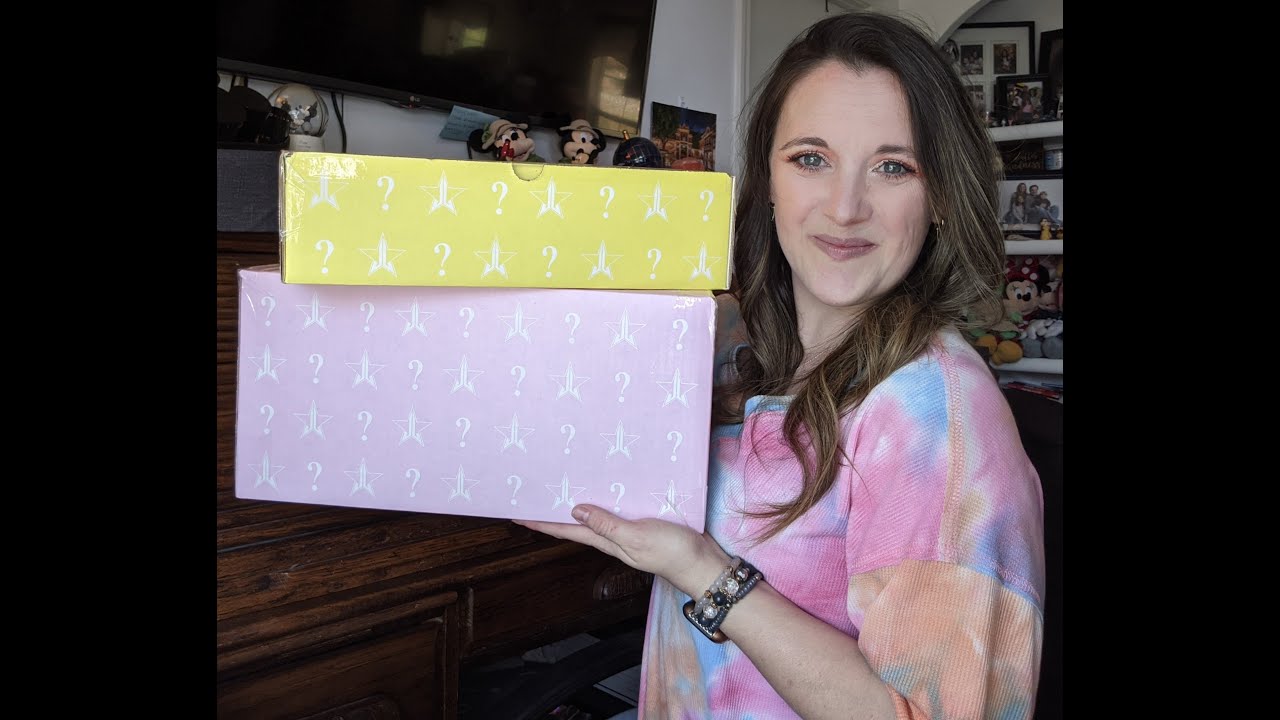 Jeffree Star Supreme & Deluxe Mystery Boxes-  Spring (April) 2021 Unboxing