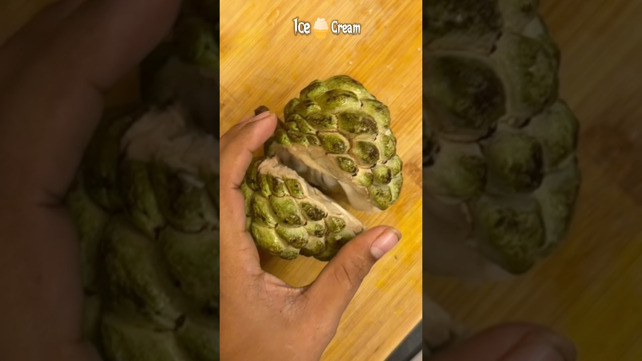 Custard, apple ice cream 🍨 just wow 