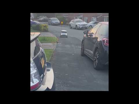 Co-Op Delivery Robot – Singing, Dancing and Talking to People on the way of delivery