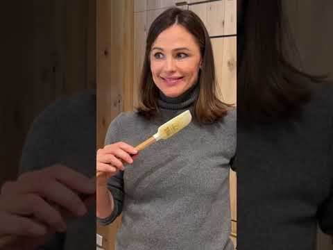 Jennifer Garner's Pretend Cooking Show - Episode 57: Lemon Olive Oil Cake