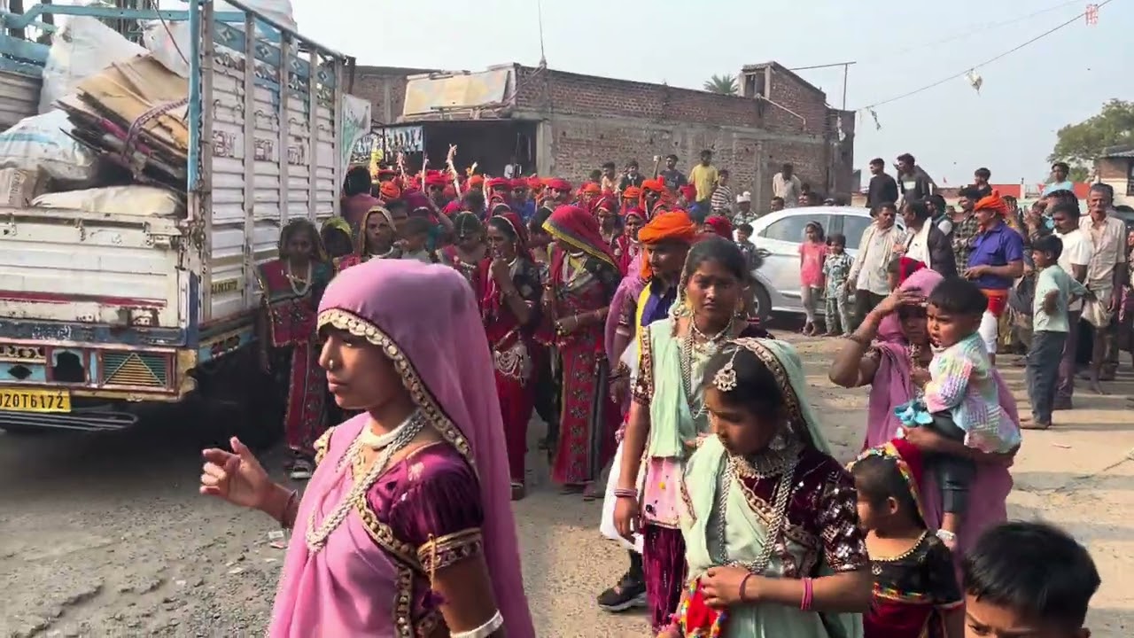 આદિવાસી માદોલ ના તાલ પર નાચ ને કી કળા🏹🥁📷#youtubevideo #viralvideo #dance 🫣🤪🥰 enjoy video