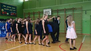 Polonez W Wykonaniu Kl. 8 Podczas Uroczystości Zakończenia Roku Szkol. 17.06.2019 R.