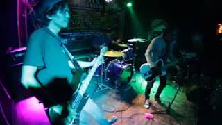 Gugurbunga - Kecil tersisih live & load @launchingparty_wajik_underground